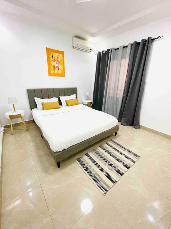 Room In Apartment - Quiet Room In Residence No69 达喀尔 外观 照片